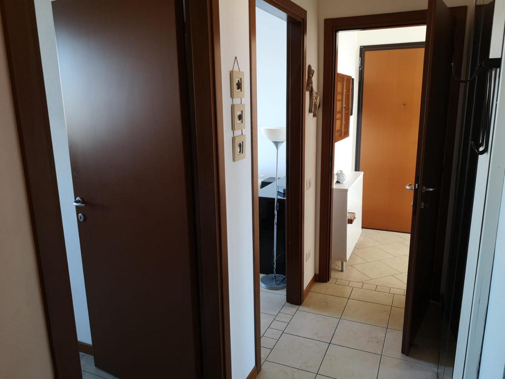 Appartamento Con Posto Auto *